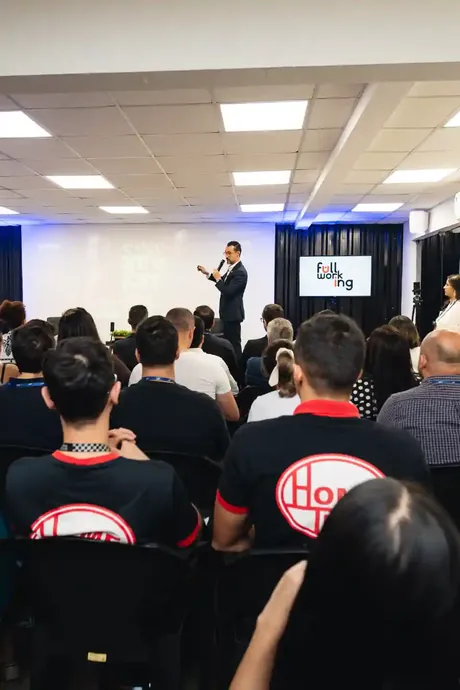 Troca de contatos entre membros da rede GEB
