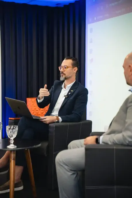 Confraternização entre membros do GEB Networking